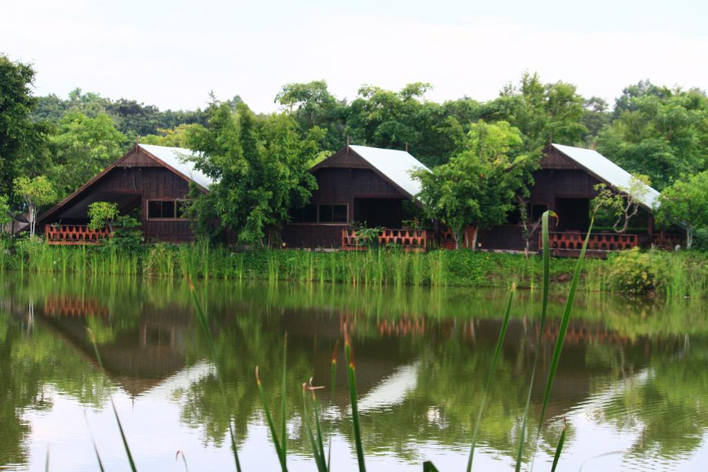 Tanita Lagoon Resort Udon Thani Phòng bức ảnh